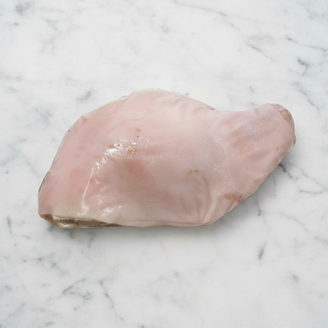 Suckling Pig Shoulder, Frozen, +/-1.5kg Smith and Brock SPPO-SUPI-0002105-147